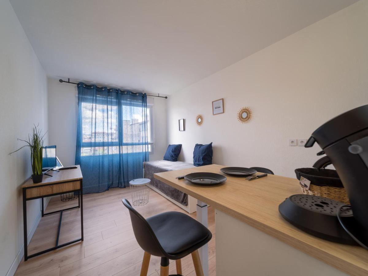 Appartement Climatise Avec Parking A 6Min A Pied De La Gare St Charles Marseille Kültér fotó