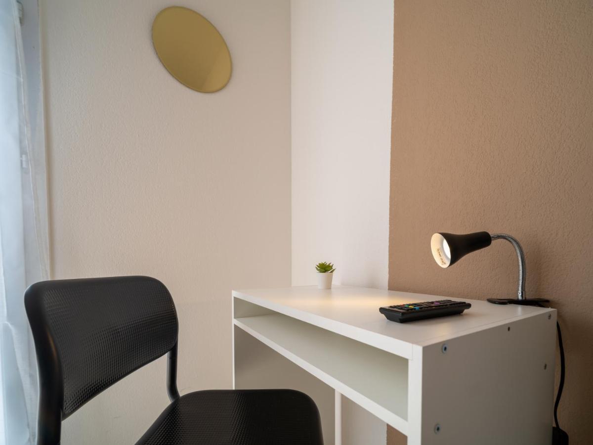 Appartement Climatise Avec Parking A 6Min A Pied De La Gare St Charles Marseille Kültér fotó