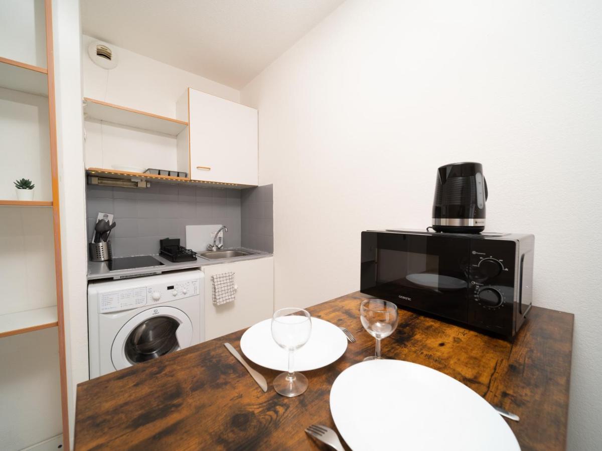 Appartement Climatise Avec Parking A 6Min A Pied De La Gare St Charles Marseille Kültér fotó