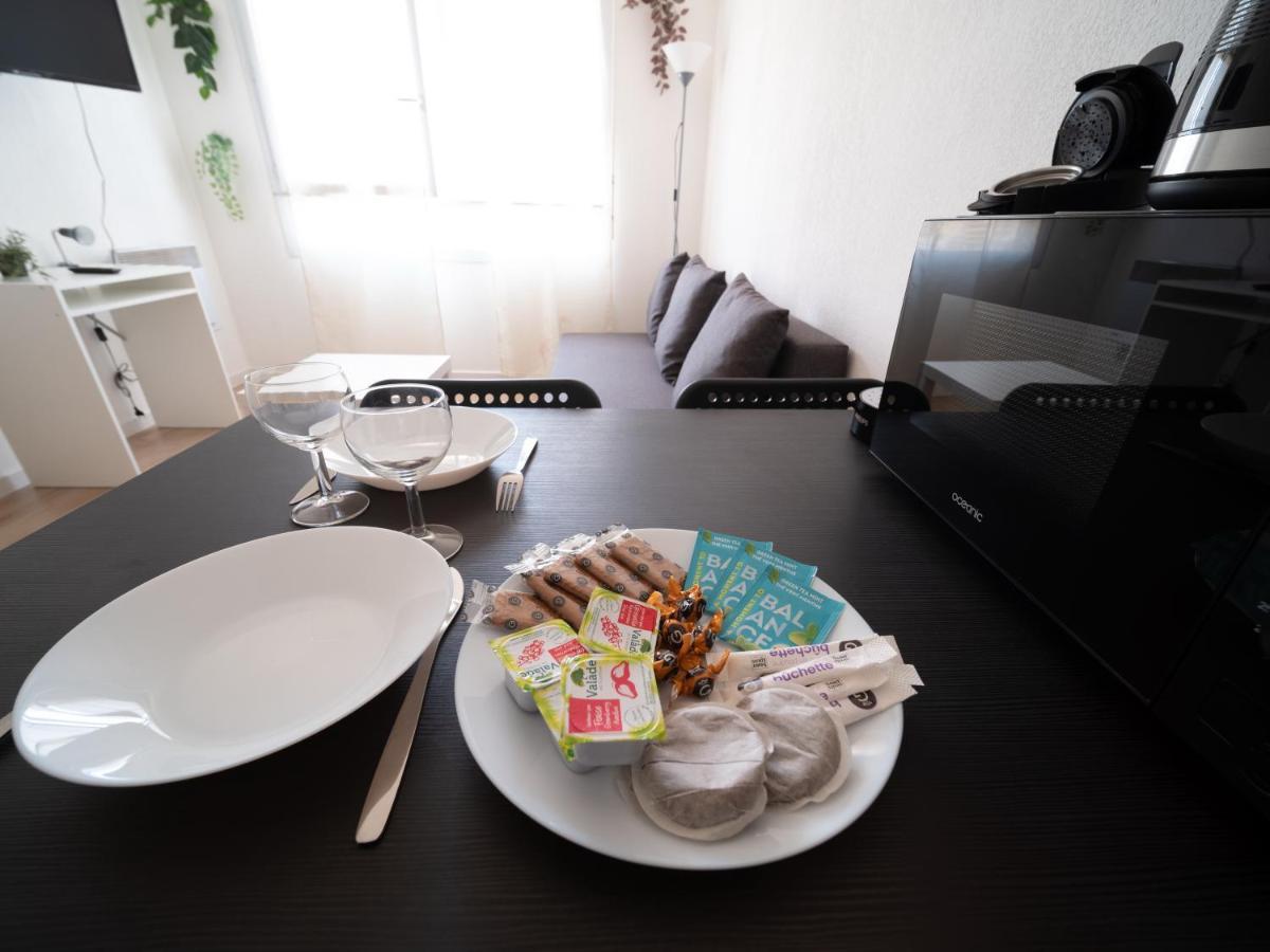 Appartement Climatise Avec Parking A 6Min A Pied De La Gare St Charles Marseille Kültér fotó