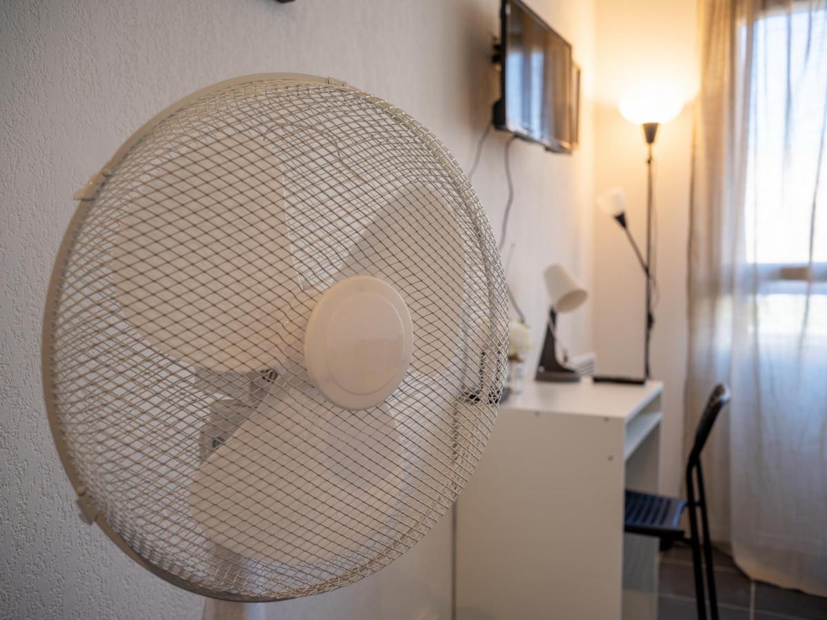 Appartement Climatise Avec Parking A 6Min A Pied De La Gare St Charles Marseille Kültér fotó