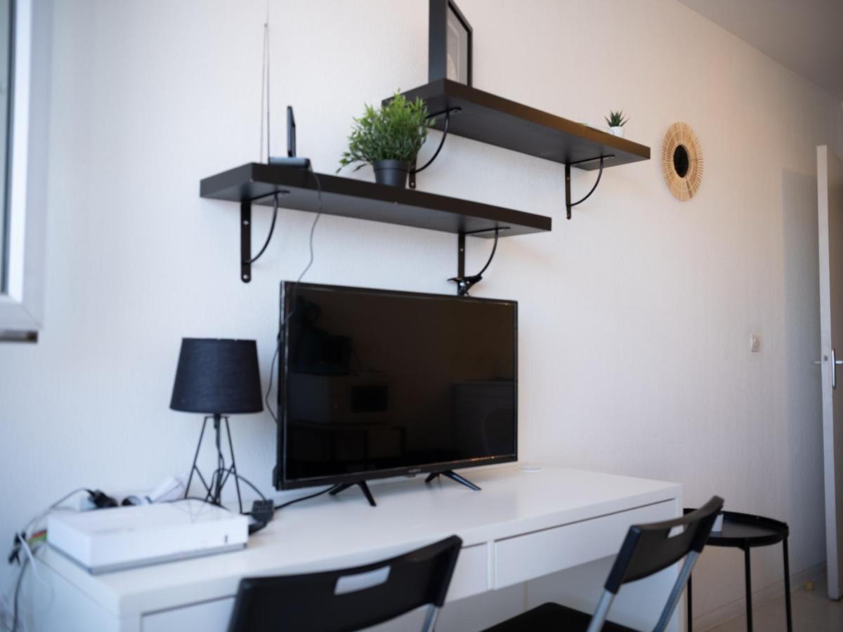 Appartement Climatise Avec Parking A 6Min A Pied De La Gare St Charles Marseille Kültér fotó