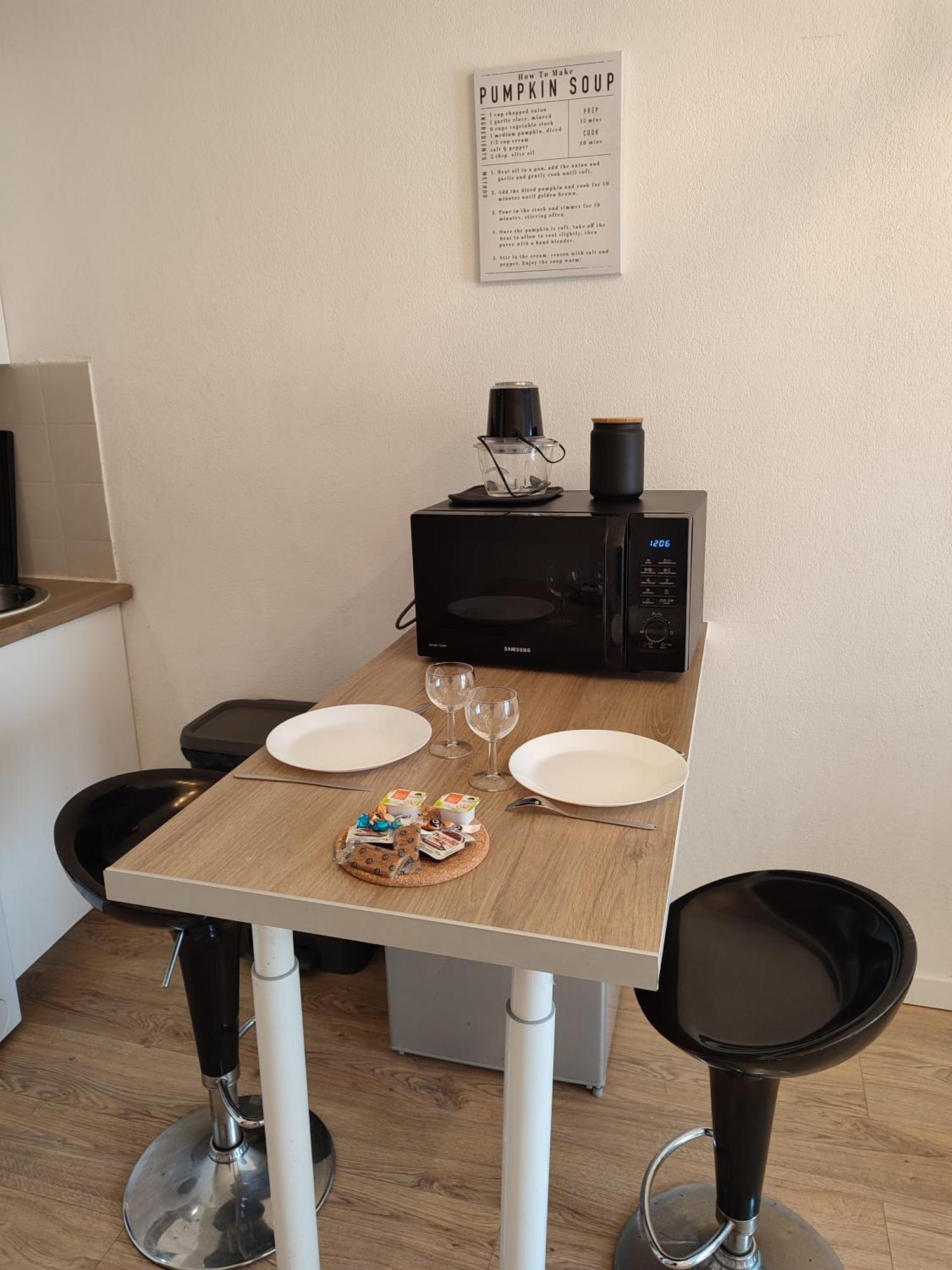 Appartement Climatise Avec Parking A 6Min A Pied De La Gare St Charles Marseille Kültér fotó